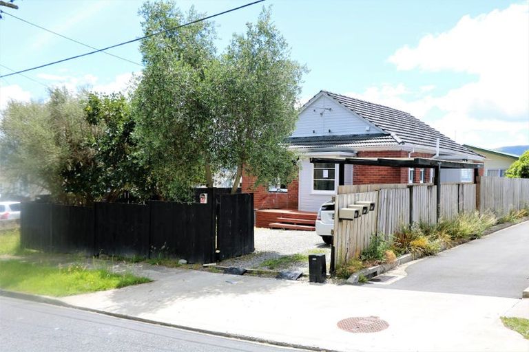 Photo of property in 5 Buller Grove, Naenae, Lower Hutt, 5011