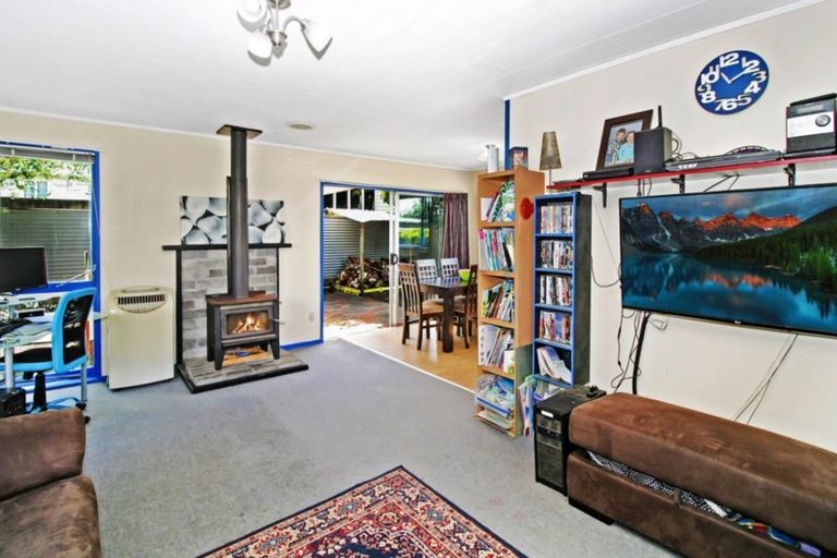 Photo of property in 4 Benbow Place, Westown, New Plymouth, 4310