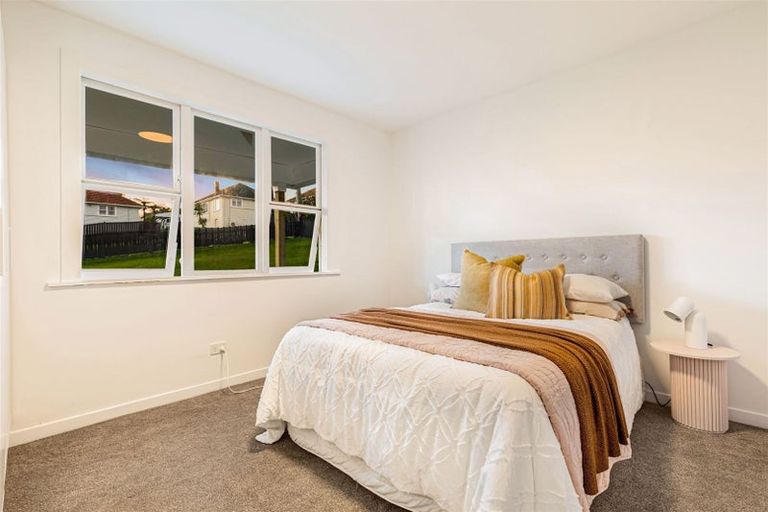 Photo of property in 31 Karaka Street, Helensville, 0800