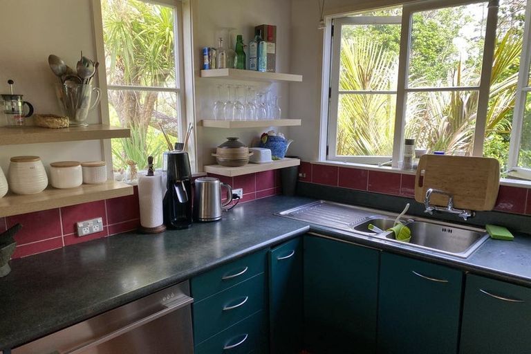 Photo of property in 225 Victory Road, Laingholm, Auckland, 0604