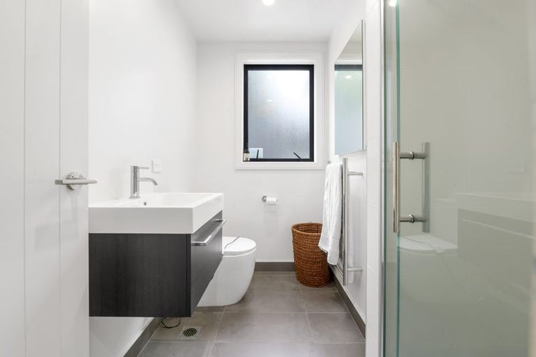 Photo of property in 1/2 Moana Street, Frankton, Hamilton, 3204