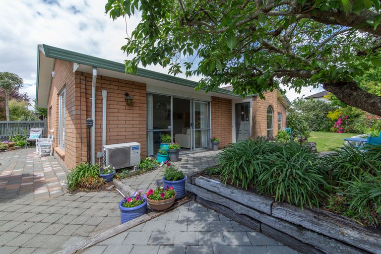 Photo of property in 5 Sayers Crescent, Ilam, Christchurch, 8041