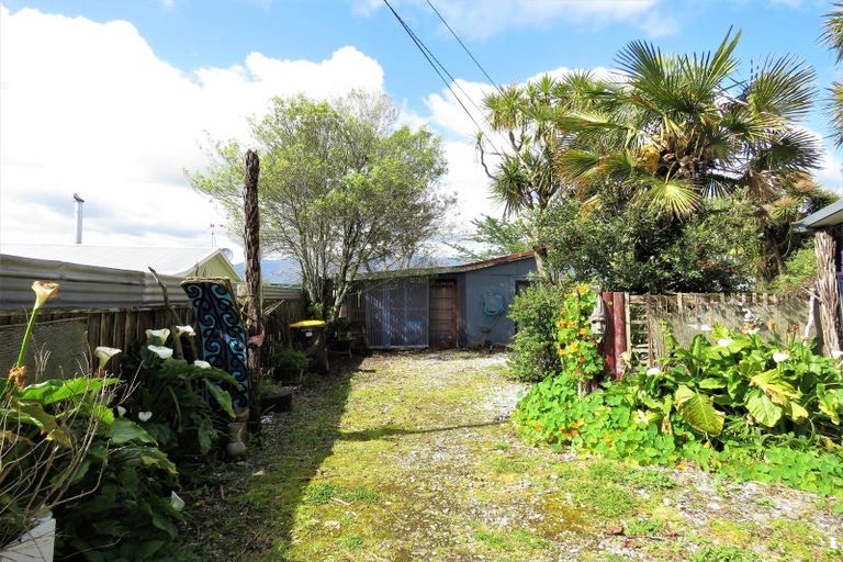 Photo of property in 4 Forbes Street, Westport, 7825