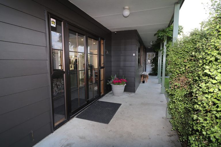 Photo of property in 21 Abercrombie Street, Milton, 9220