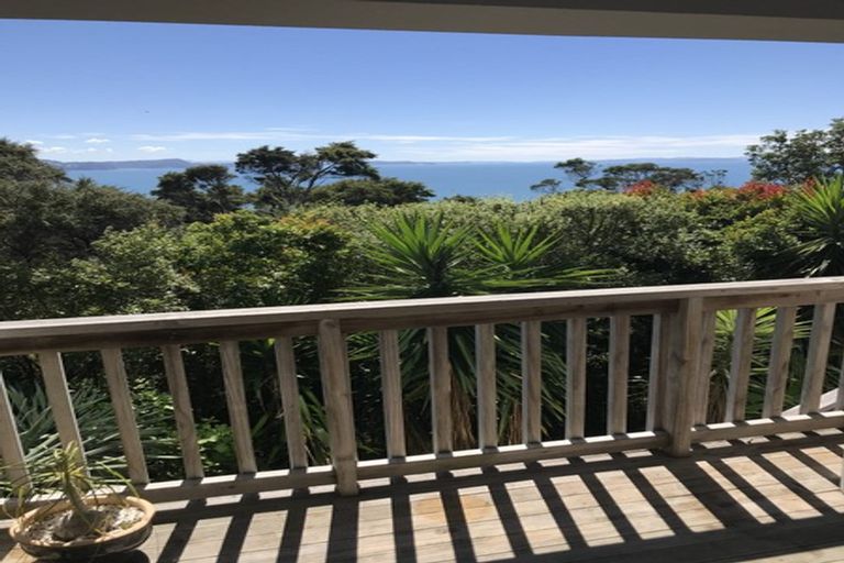 Photo of property in 26a Vipond Road, Stanmore Bay, Whangaparaoa, 0932