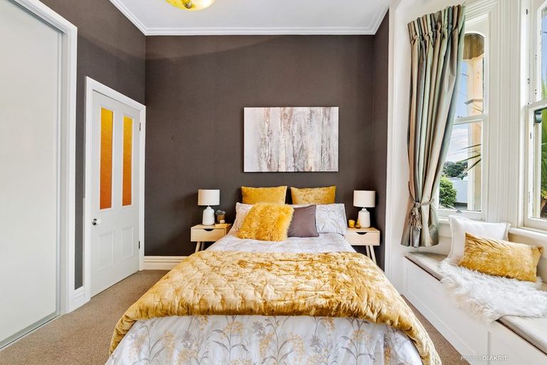 Photo of property in 12 Finlay Terrace, Mount Cook, Wellington, 6021