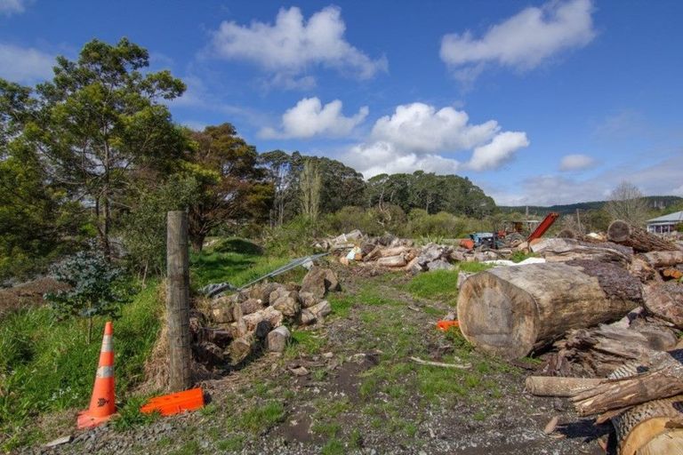 Photo of property in 613 Inland Road, Helensville, 0875