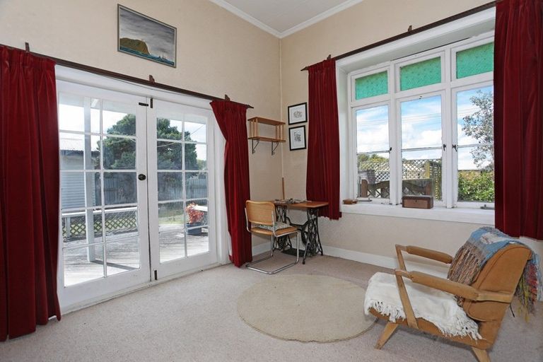 Photo of property in 30 Cuba Street, Marton, 4710