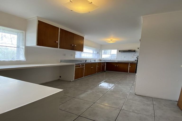 Photo of property in 29 Anich Road, Massey, Auckland, 0614