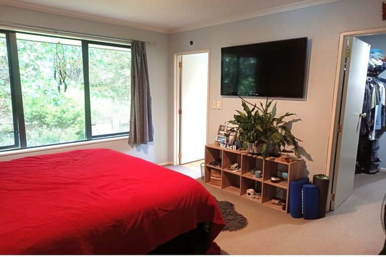 Photo of property in 5b Olwyn Place, Greenhithe, Auckland, 0632