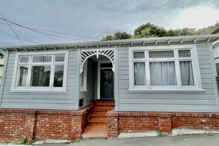 Photo of property in 73 Majoribanks Street, Mount Victoria, Wellington, 6011