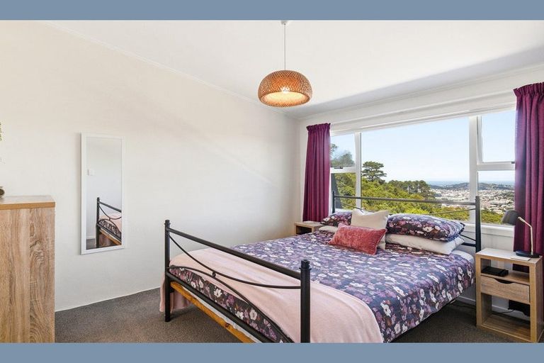 Photo of property in 12 Middlesex Place, Northland, Wellington, 6012