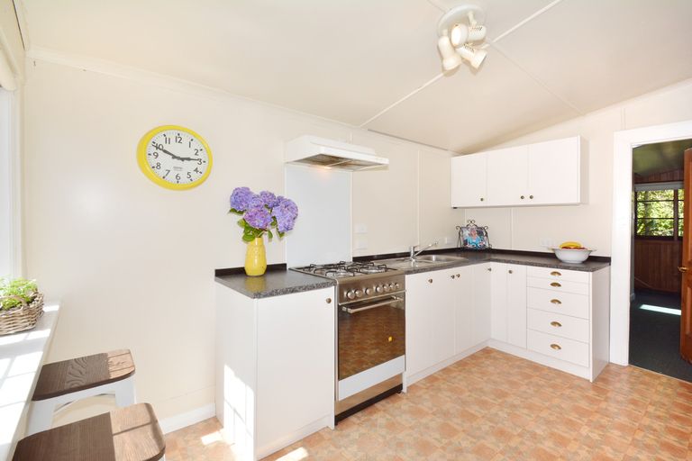 Photo of property in 2 Bacon Street, Broad Bay, Dunedin, 9014