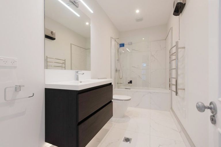 Photo of property in 4/25 Thane Road, Roseneath, Wellington, 6011