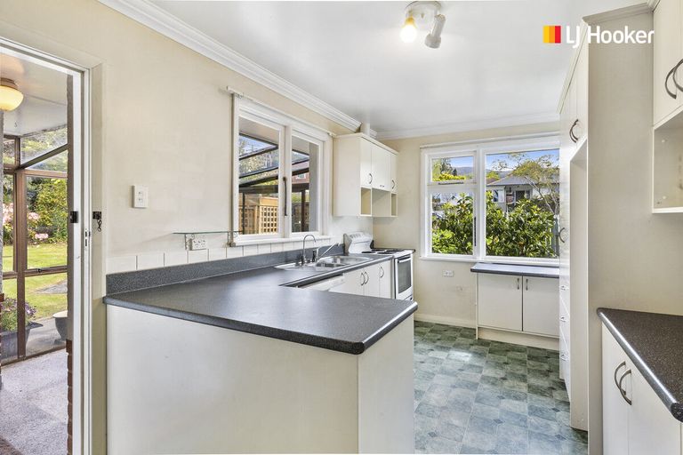 Photo of property in 1 Broomlea Street, Wakari, Dunedin, 9010