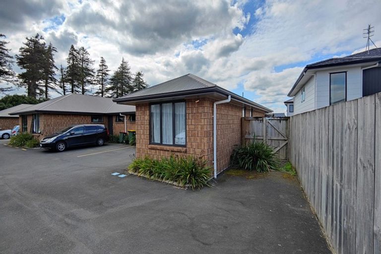 Photo of property in 5/102 Old Farm Road, Hamilton East, Hamilton, 3216