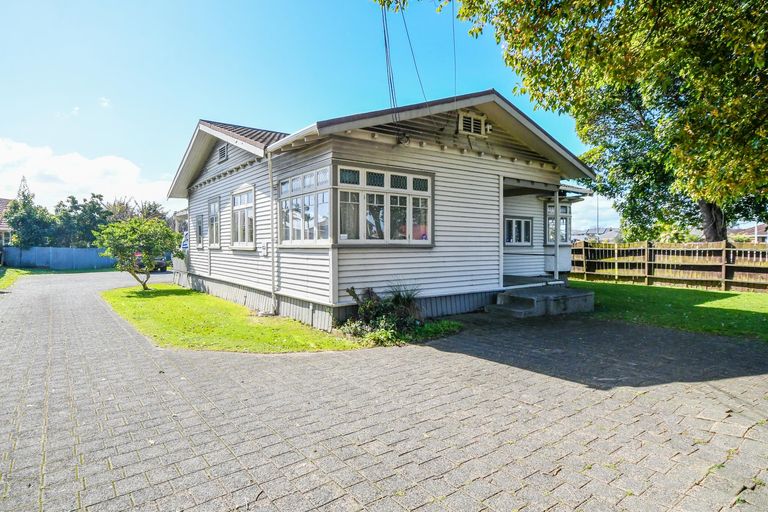 Photo of property in 154 Carruth Road, Papatoetoe, Auckland, 2025