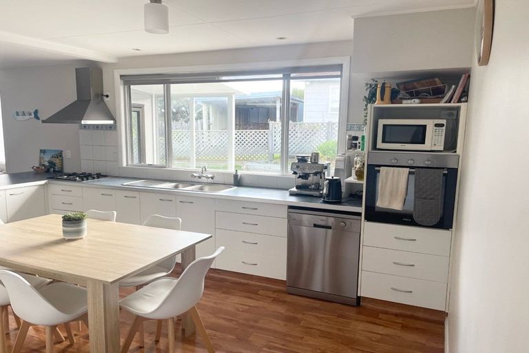 Photo of property in 626 Waitarere Beach Road, Waitarere Beach, Levin, 5510
