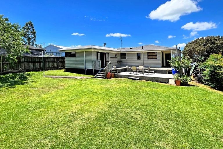 Photo of property in 2 Lincoln Road, Manurewa East, Auckland, 2102