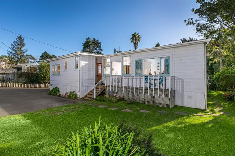 Photo of property in 3/26 Woodside Road, Massey, Auckland, 0614