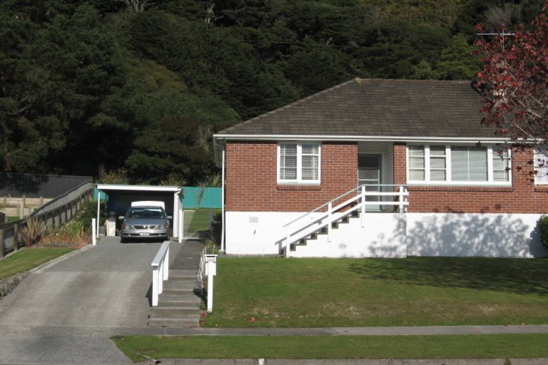 Photo of property in 254 Waddington Drive, Naenae, Lower Hutt, 5011