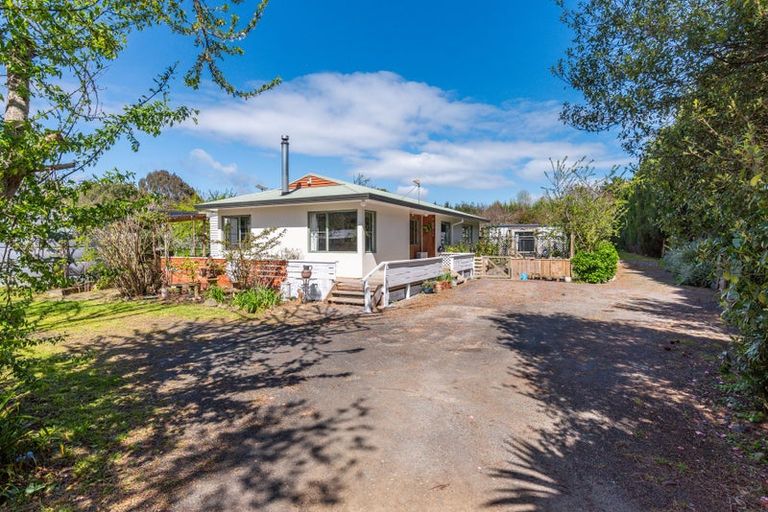 Photo of property in 35 Whelans Road, Levin, 5571