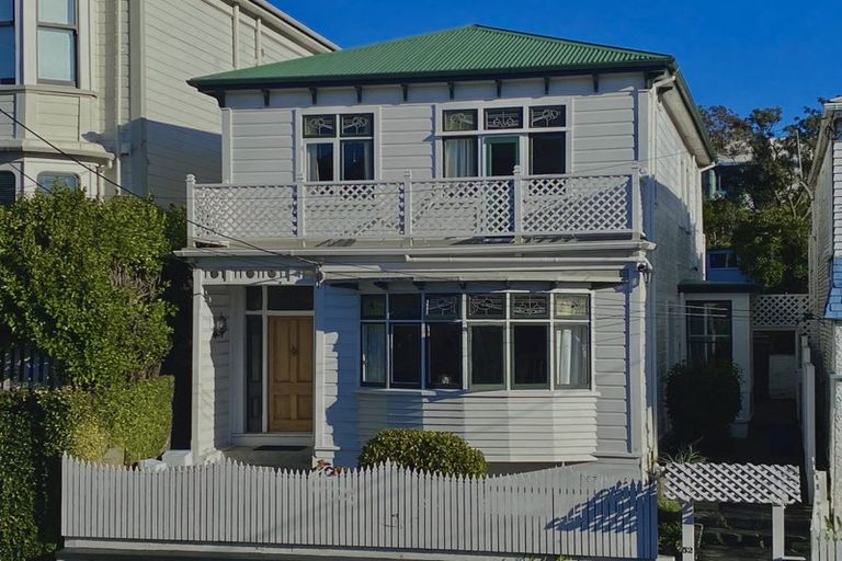 Photo of property in 52 Majoribanks Street, Mount Victoria, Wellington, 6011