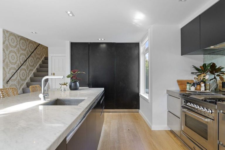 Photo of property in 43 Jacksons Road, Lyttelton, 8082