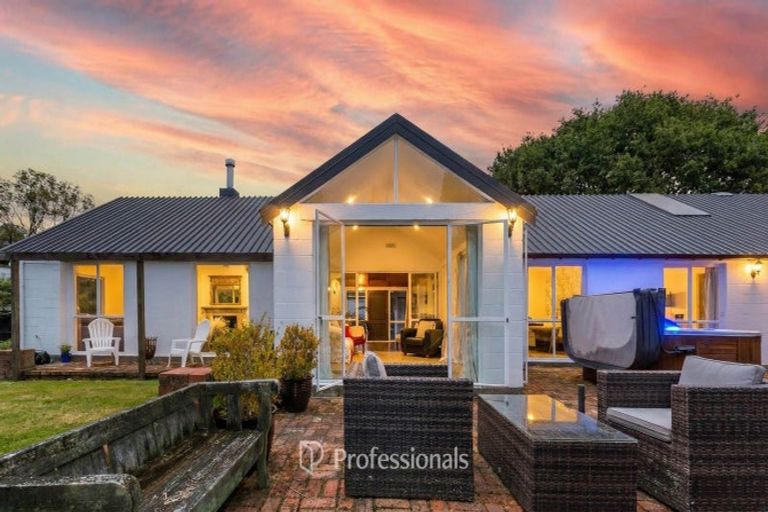 Photo of property in 20 Barton Road, Heretaunga, Upper Hutt, 5018