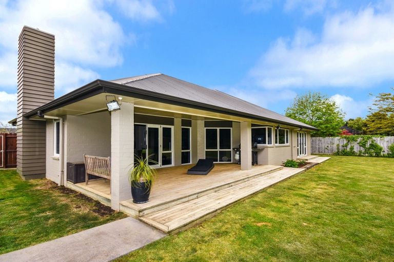 Photo of property in 5 Glencairn Place, Buckland, Pukekohe, 2677