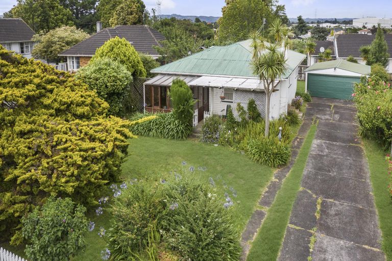 Photo of property in 71 Mcannalley Street, Manurewa East, Auckland, 2102