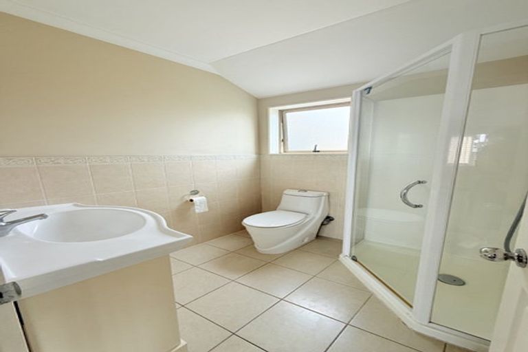 Photo of property in 2 Tavua Lane, Ranui, Auckland, 0612