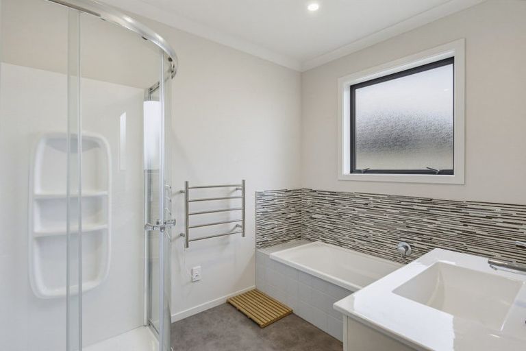 Photo of property in 56 Waterstone Avenue, Paraparaumu, 5032