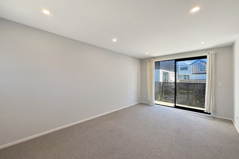 Photo of property in 5 Woodcarver Lane, Titahi Bay, 5022