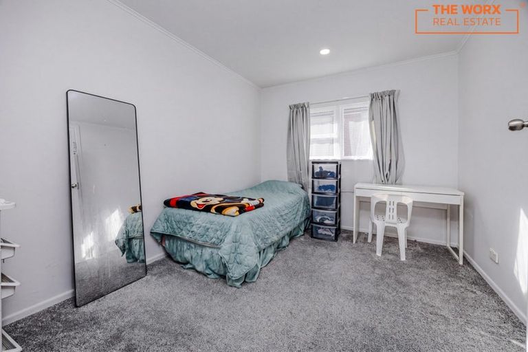 Photo of property in 1/84 Lake Road, Northcote, Auckland, 0627