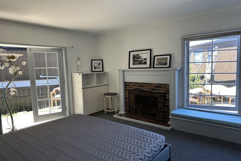 Photo of property in 50 Peter Terrace, Castor Bay, Auckland, 0620