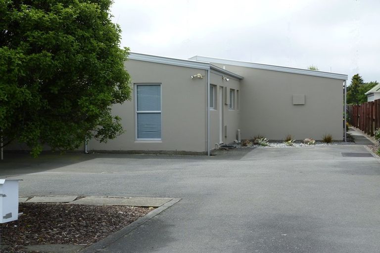 Photo of property in 76 Trafalgar Street, St Albans, Christchurch, 8014