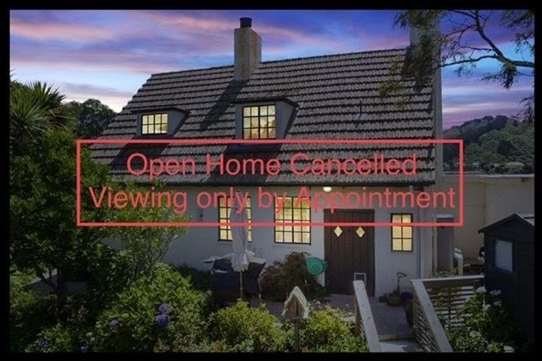 Photo of property in 42 Nicholson Road, Khandallah, Wellington, 6035