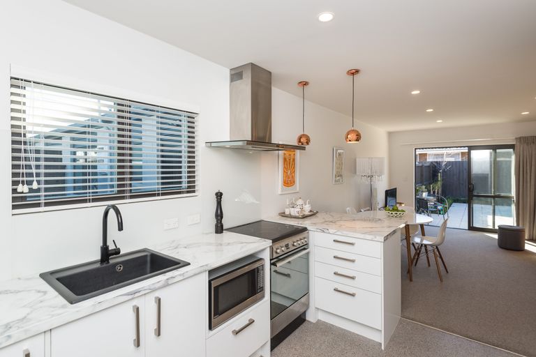 Photo of property in 3/430 Barbadoes Street, Edgeware, Christchurch, 8013