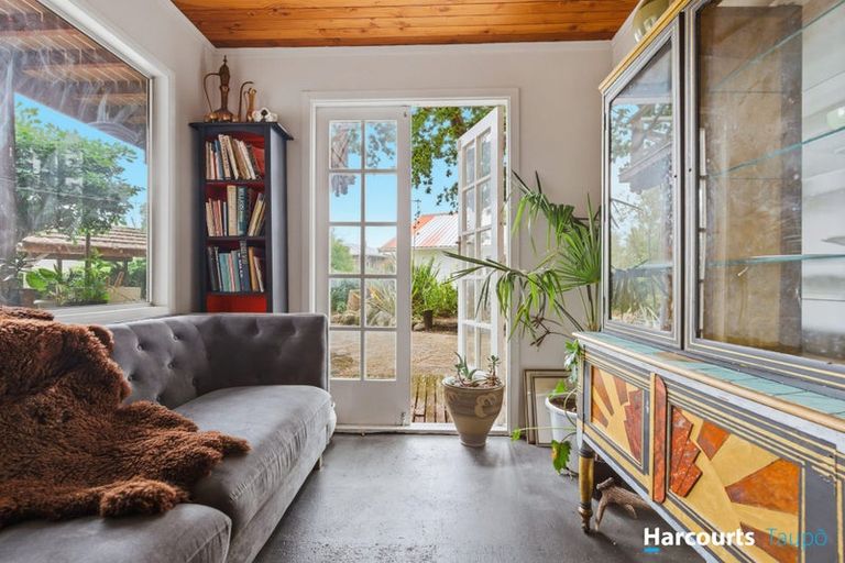 Photo of property in 11 Frederick Street, Two Mile Bay, Taupo, 3330