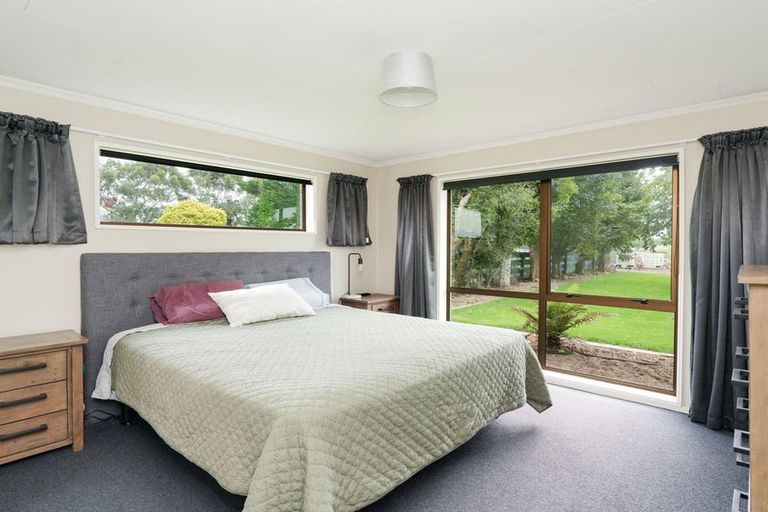 Photo of property in 73 Flora Road East, Makarewa, Invercargill, 9876