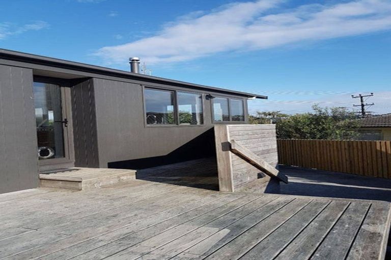 Photo of property in 16 Hetherington Road, Ranui, Auckland, 0612