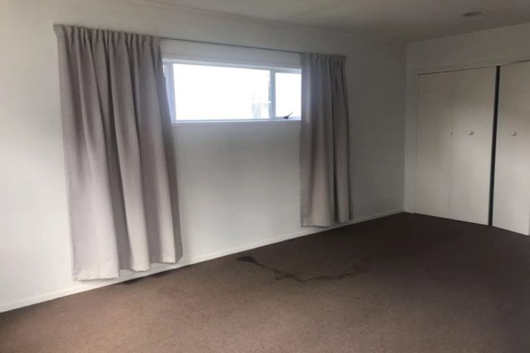 Photo of property in 69 Rosedale Road, Pinehill, Auckland, 0632