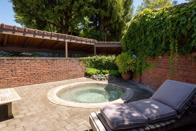 Photo of property in 24 Wychwood Crescent, Springfield, Rotorua, 3015