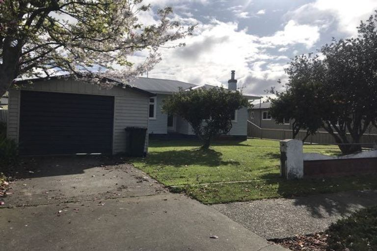 Photo of property in 14 Hinton Road, Taradale, Napier, 4112