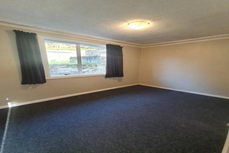 Photo of property in 467 Kaikorai Valley Road, Bradford, Dunedin, 9011