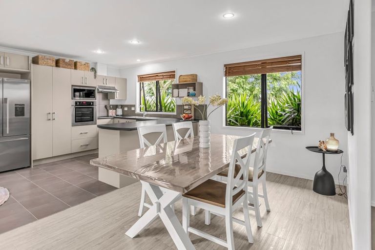 Photo of property in 20 Hoyte Place, Pukehangi, Rotorua, 3015