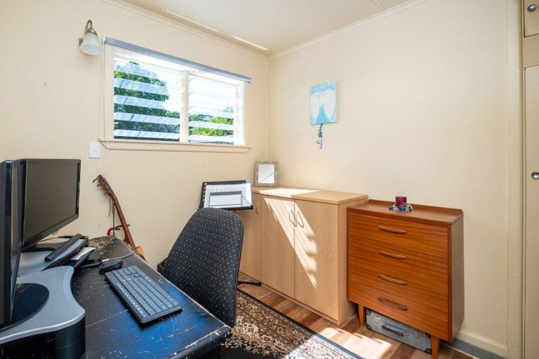 Photo of property in 1 Kuku Street, Te Awanga, 4102