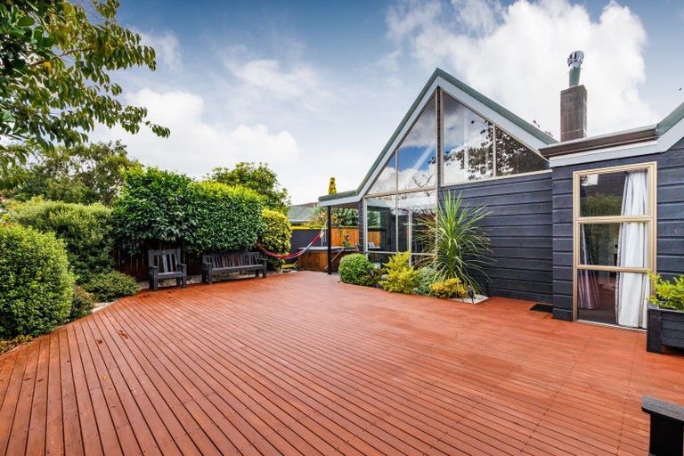 Photo of property in 9 Truscott Grove, Awapuni, Palmerston North, 4412