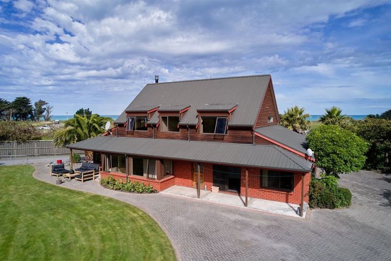 Photo of property in 61 Harnetts Road, Kaikoura Flat, Kaikoura, 7371